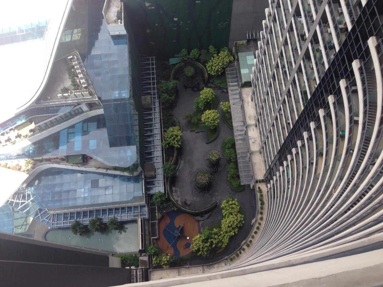 Seven Doors Aparthotels In Gramercy Makati Makati City Ngoại thất bức ảnh